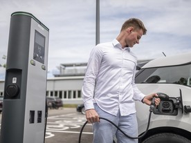 Bosch - nabíjecí kabel pro elektromobily