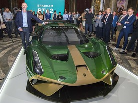 David Brabham a Brabham BT62