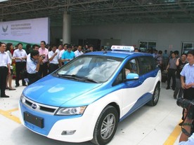 BYD e6 taxi