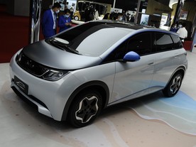 BYD EA1