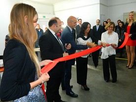 Slavnostní otevření pobočky Camozzi ČR (Fabio Giacobbi, velvyslanec Aldo Amati a Claudia Camozziová)