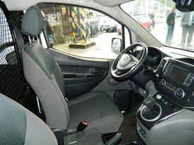 Nissan eNV200 má pro provoz v zimě výhodu ve vytápěném sedadle řidiče