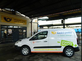 Česká pošta bude v Praze rozvážet zásilky i elektromobily