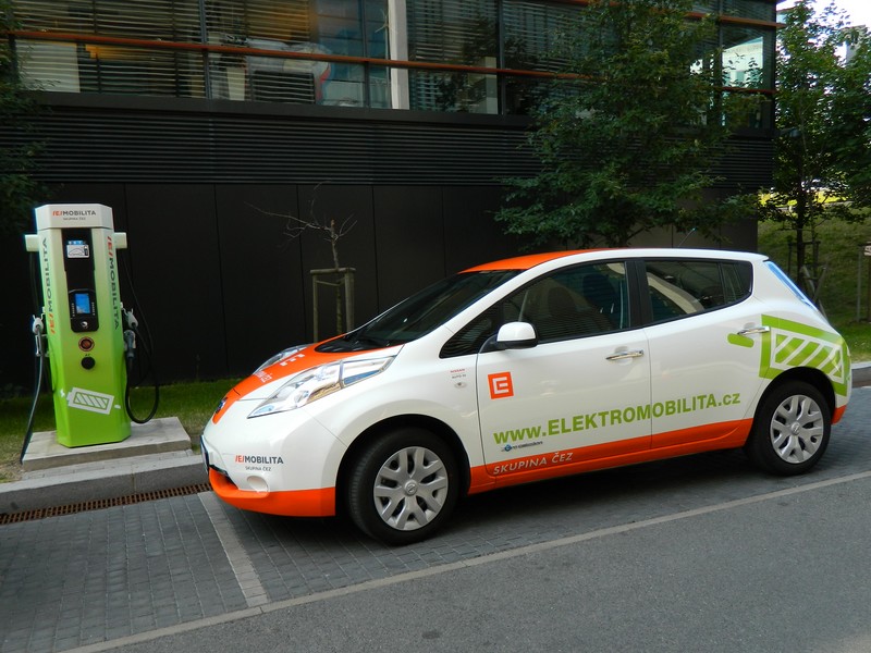 Nové rychlodobíjecí stanice pro elektromobily