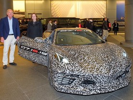 Chevrolet Corvette NextGen, Tadge Juechter a Mary Barraová
