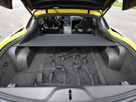 Chevrolet Corvette Stingray - zavazadlový prostor