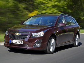 autoweek.cz - Nejen rodinná volba: Chevrolet Cruze Station Wagon