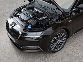 Škoda Superb L&K
