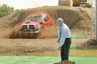 Dieter Zetsche navázal v roce 2005 na velkolepé Lutzovy prezentace 