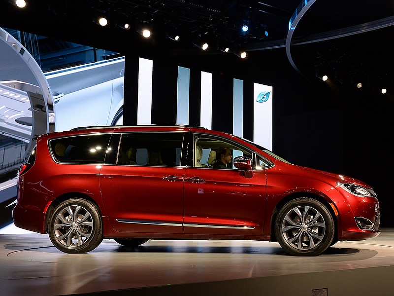 Rodinný minivan mění svou podobu: Chrysler Pacifica