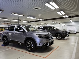 Rennes - La Janais - výroba Citroënu C5 Aircross 