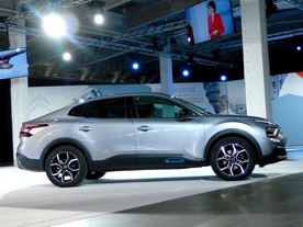 Citroën ë-C4 X 