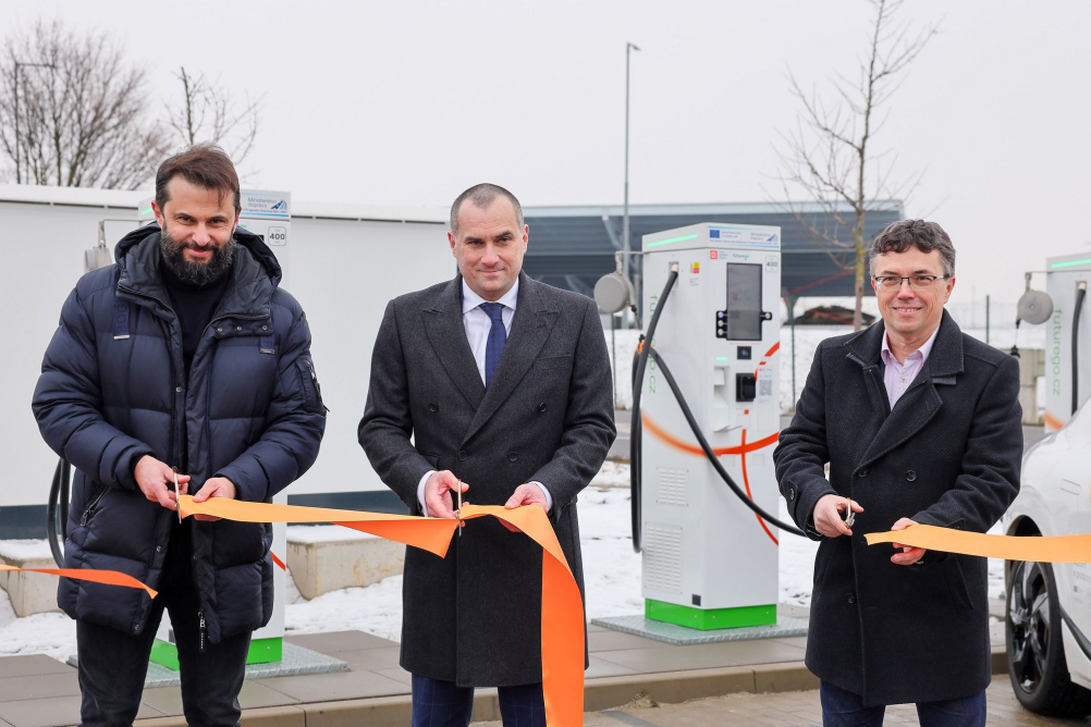 1000 stojanů pro elektromobily od ČEZ