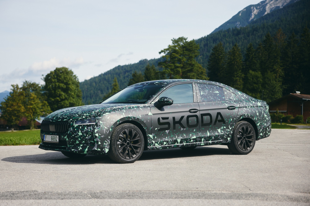Čtvrtá generace Škody Superb bude i jako liftback
