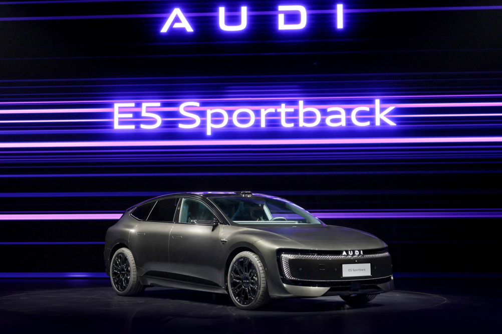 Právní rizika dovozu elektromobilů AUDI do EU