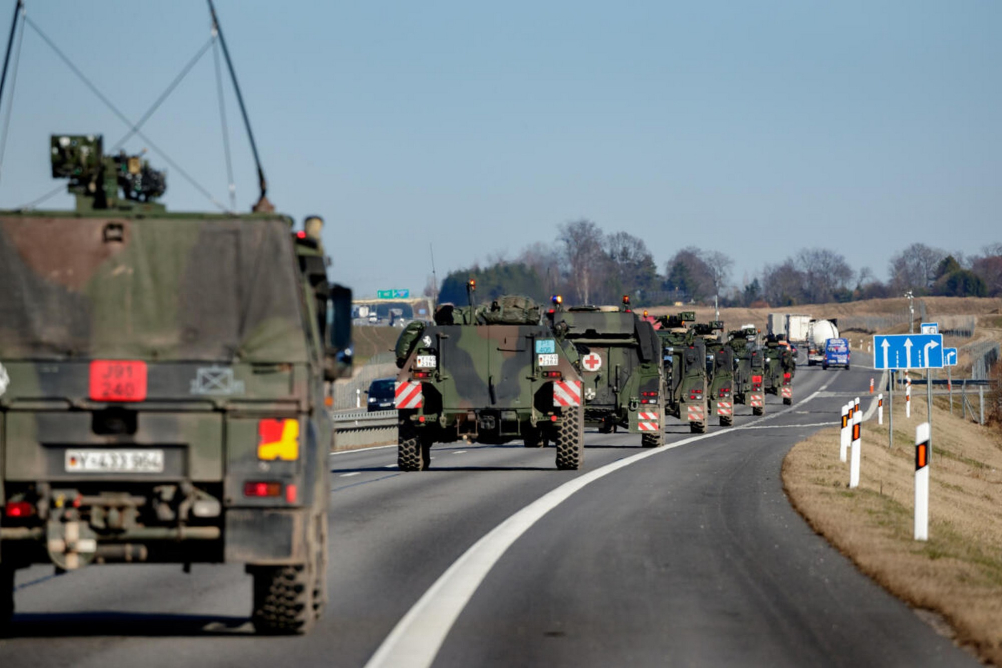 Bundeswehr má obavy z propojených vozidel z Číny