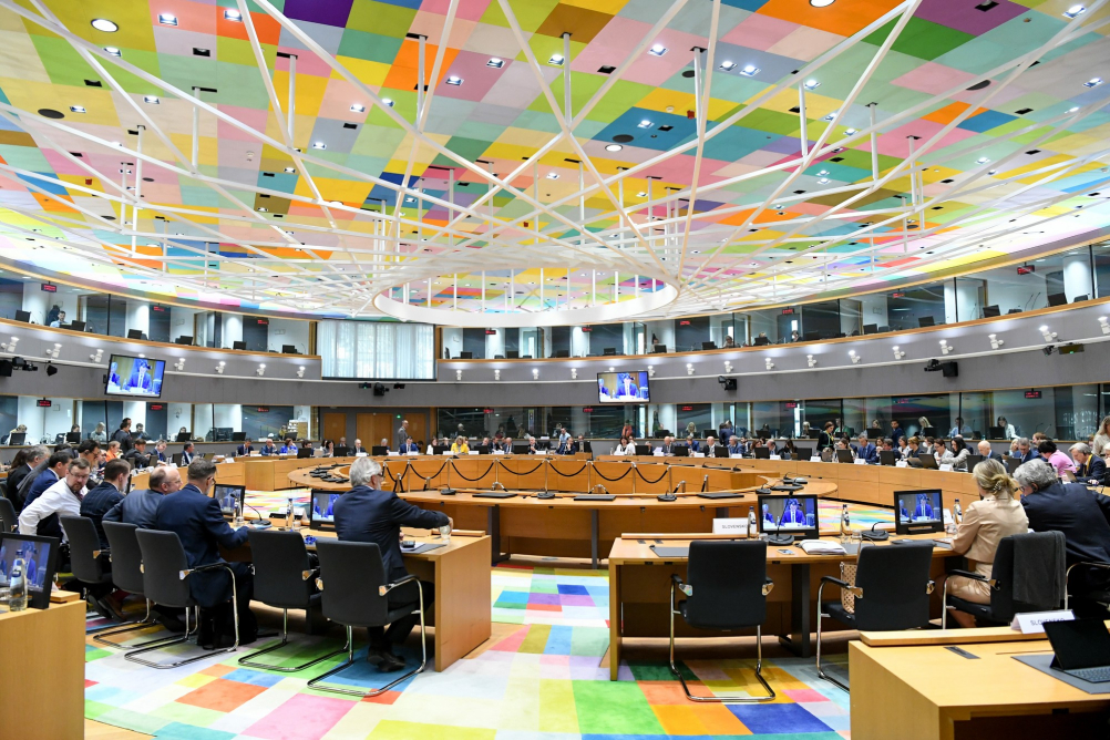 Ministři států EU souhlasí se zmírněním Euro 7