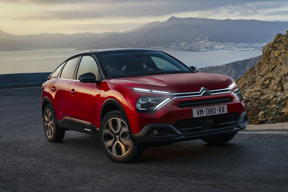 Výkonnější Citroën e-C4 s delším dojezdem