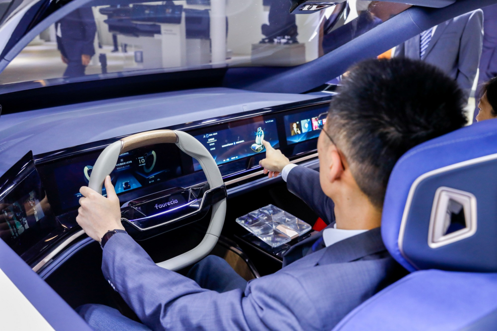 Evropští dodavatelé varují před cly na čínské elektromobily