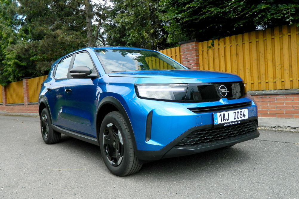 Opel Frontera sází na jednoduchost a praktičnost