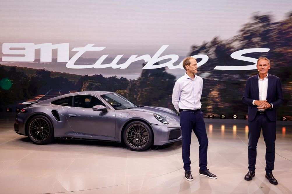 Porsche se propadá