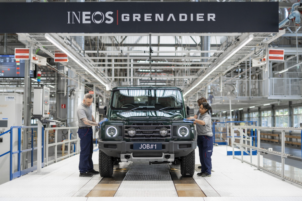 Ineos Automotive zahájil výrobu Grenadieru