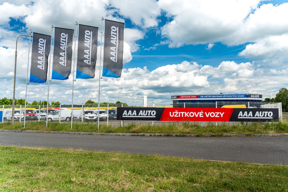 Centrum užitkových vozů AAA Auto v Klecanech