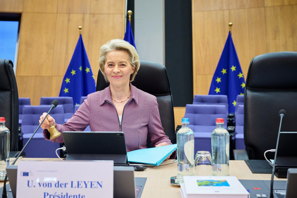 Von der Leyenová zdůrazňuje přezkum zákazu v roce 2026