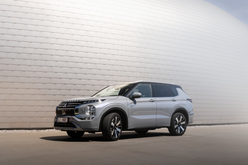 Mitsubishi Outlander slaví 25 let limitovanou edicí