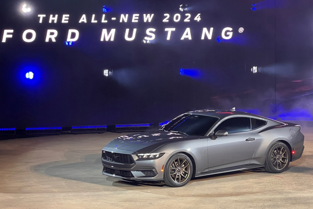 Nový Mustang udržuje při životě spalovací motory