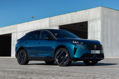 autoweek.cz - Plug-in hybridní Peugeoty 3008 a 5008 do prodeje