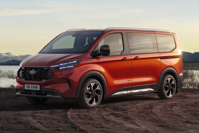 autoweek.cz - Nový Ford Tourneo Custom a E-Tourneo Custom