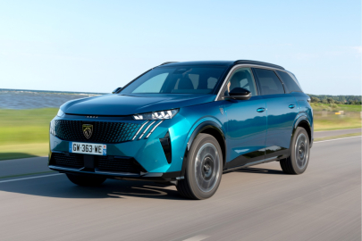 autoweek.cz - Se dvěma elektromotory na vrchol nabídky