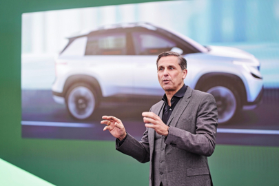 autoweek.cz - Budoucnost zajistí vyvážená nabídka elektrických a spalovacích modelů