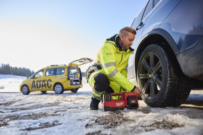autoweek.cz - Víc elektromobilů, víc poruch