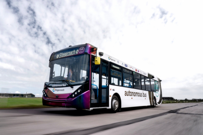 autoweek.cz - Autobus bez řidiče není úplně bez řidiče