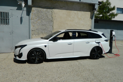 autoweek.cz - Rizika ojetých elektromobilů