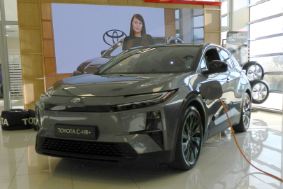 autoweek.cz - Nová Toyota C-HR+ už má své české ceny