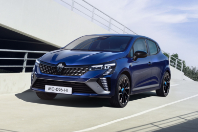 autoweek.cz - Skutečně nové Clio s podporou od Alpine