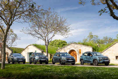 autoweek.cz - Startuje Dacia Tour 2023