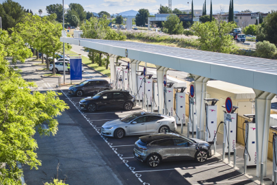 autoweek.cz - Propad soukromých objednávek elektromobilů
