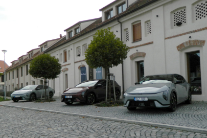 autoweek.cz - Kia EV4 vstupuje na český trh