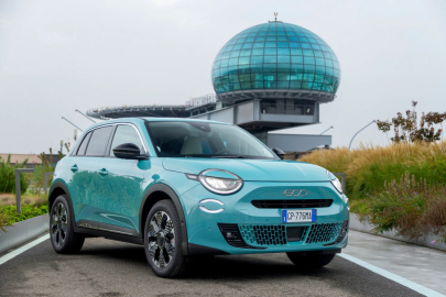 autoweek.cz - Fiat 600 také jako Hybrid