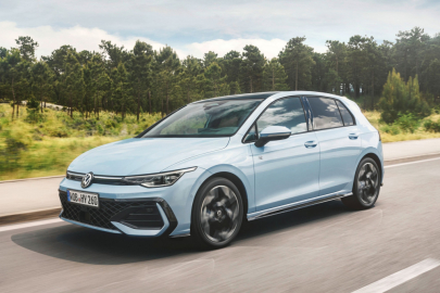 autoweek.cz - Volkswageny Golf a T-Roc s full hybridním pohonem