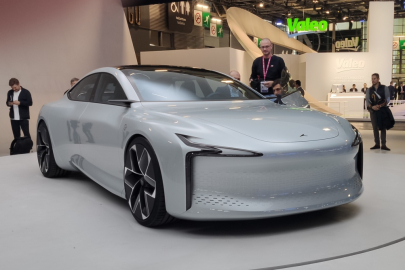 autoweek.cz - Hopium představilo sedan s palivovými články