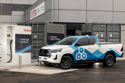 autoweek.cz - Toyota dala do Hiluxu palivové články