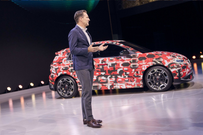 autoweek.cz - Volkswagen ID. Polo, BMW iX3, Mercedes GLC – přivezou záchranu?