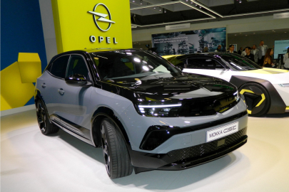 autoweek.cz - Dvě premiéry Opelu na veletrhu e-Salon