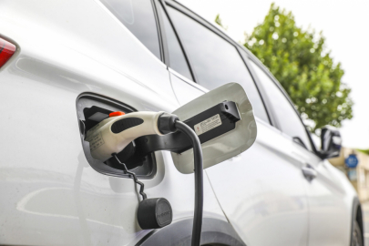 autoweek.cz - Expert varuje před růstem nákladů u elektromobilů