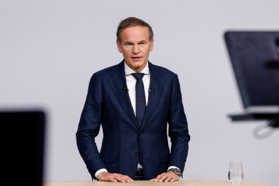autoweek.cz - Generální ředitel VW Oliver Blume obhajoval svou strategii
